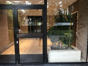 Entrada al alojamiento
