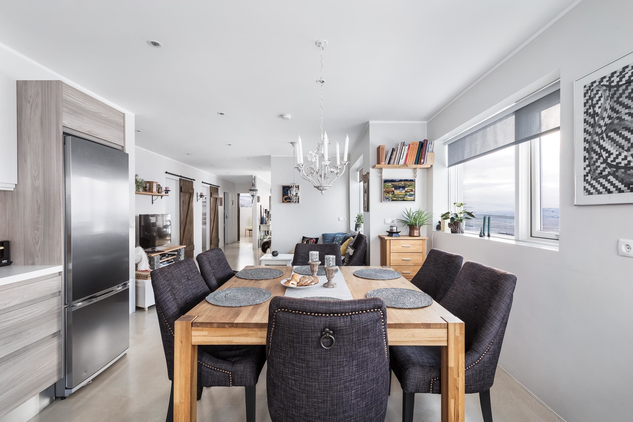 Comfort-Haus, Mehrere Betten, Nichtraucher, Bergblick | Essbereich im Zimmer