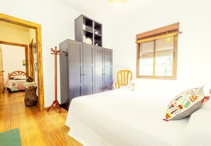 3 bedrooms, free WiFi, bed sheets - Cubo's Villa Jara / pool / field / tranquility / trees / (Alhaurín el Grande)