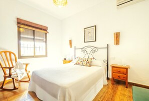 3 bedrooms, free WiFi, bed sheets