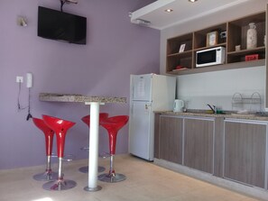 Full-size fridge, microwave, electric kettle, cookware/dishes/utensils - Apart del Cerro (Capilla del Monte)