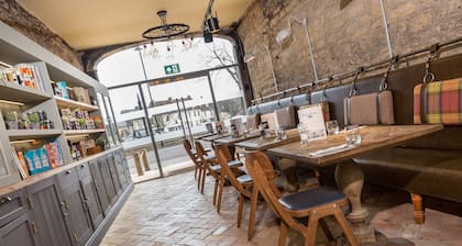 The Bull Hotel
