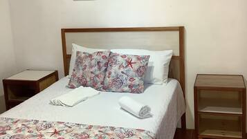 Double Room, 1 Double Bed | Iron/ironing board, free WiFi, bed sheets