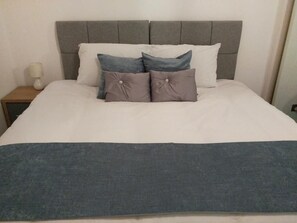 3 chambres, fer et planche à repasser, Wi-Fi, literie fournie