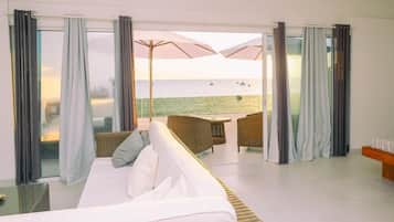 Minibar, in-room safe, desk, blackout curtains