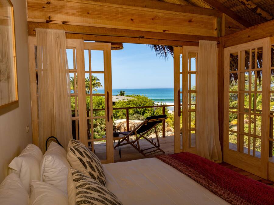 Quadruple Room, Private Bathroom, Ocean View (La Ola)