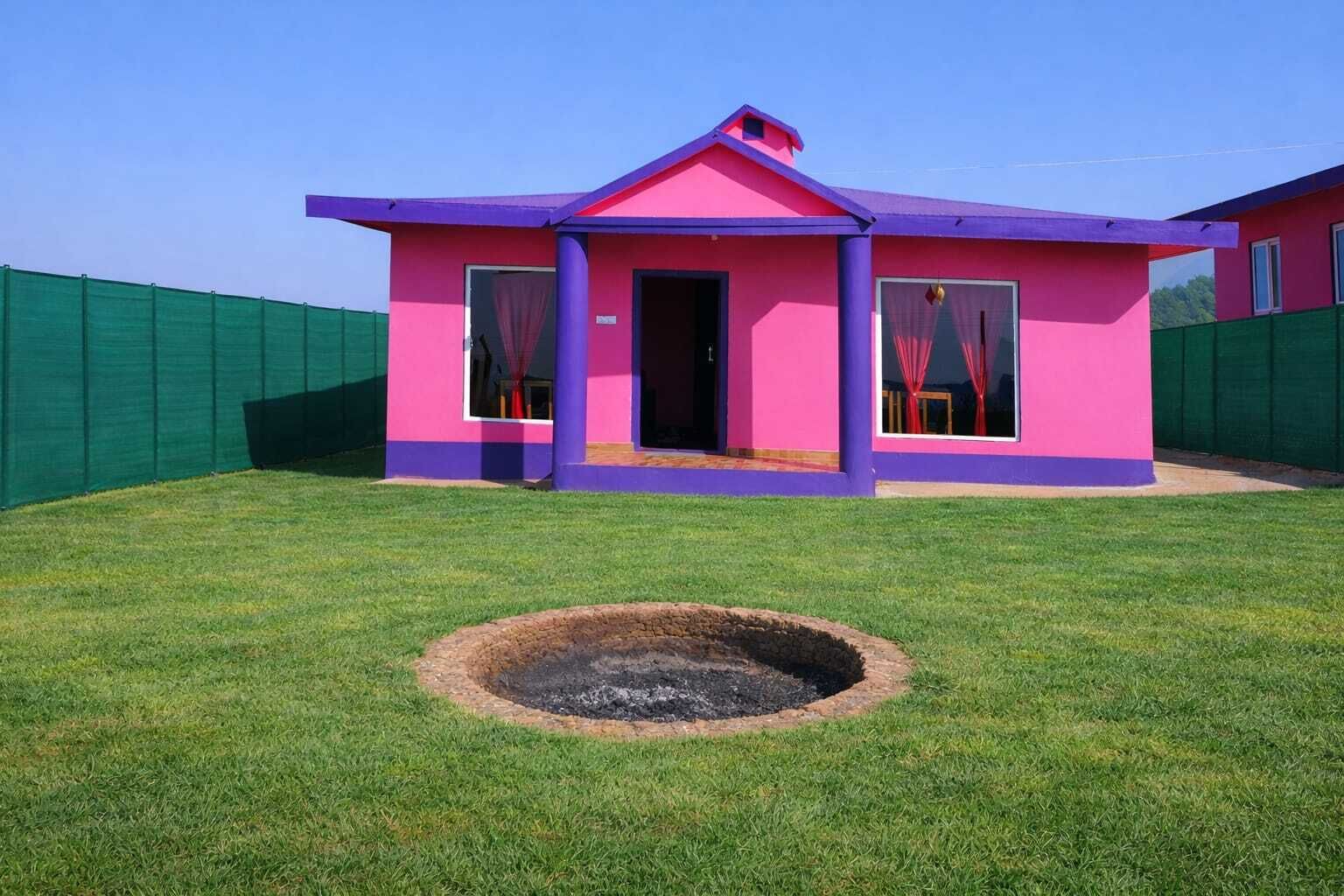 Villa familiale, Plusieurs lits | Lit avec matelas Tempur-Pedic, ameublement unique, bureau