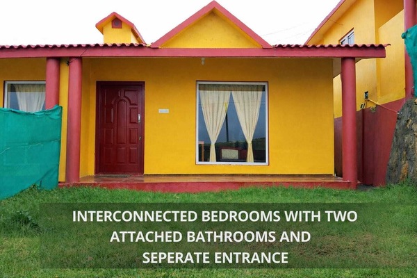 Two Bedroom Cottage with Private Lawn | Tempur-Pedic beds, individually furnished, desk, laptop workspace