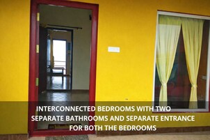 Two Bedroom Cottage with Private Lawn | Tempur-Pedic beds, individually furnished, desk, laptop workspace