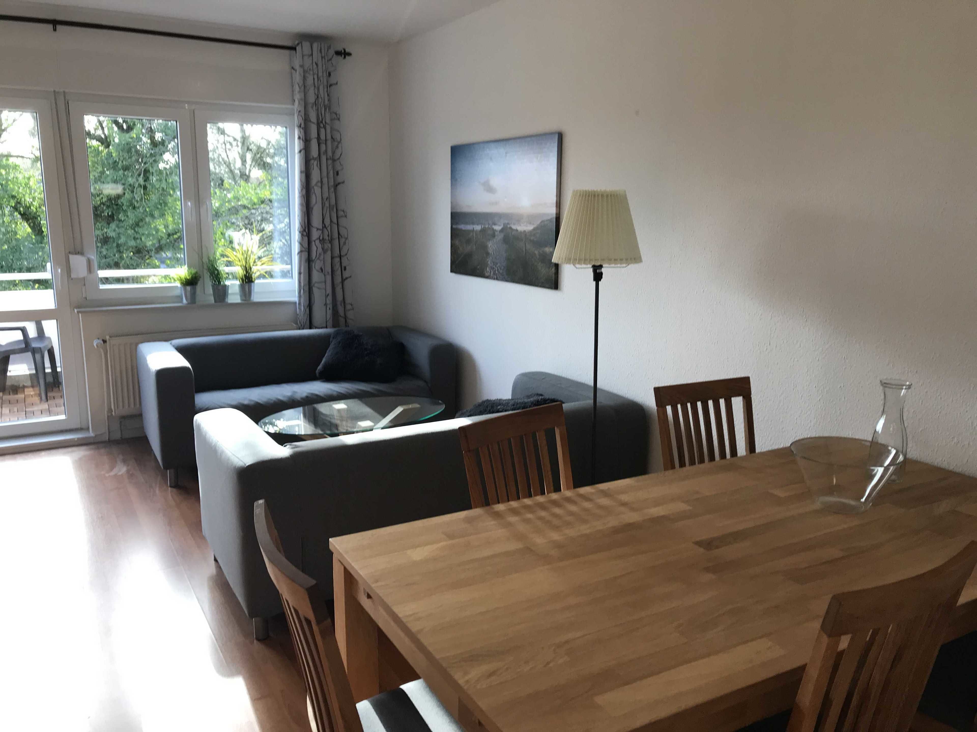 Exclusive-Apartment | Wohnbereich | 127-cm-Flachbildfernseher mit Satellitenempfang, Fernseher