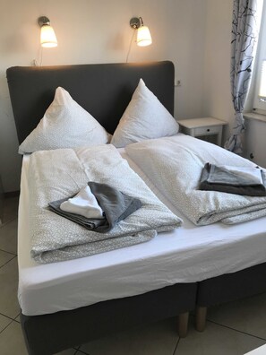 Free WiFi, bed sheets - Wohnen am Wanderweg (Aurich)