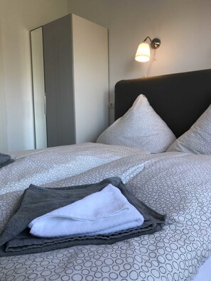 Free WiFi, bed sheets - Wohnen am Wanderweg (Aurich)
