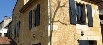 JOLIE MAISON PERIGOURDINE EN PIERRE  TRES CALME PROCHE BERGERAC