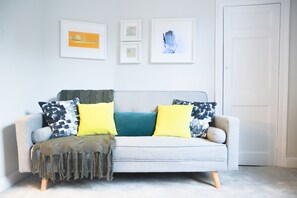 奢華獨棟房屋 | 起居區 | 平面電視、壁爐