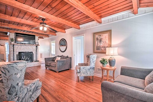 Murrells Inlet Upstairs Unit: 1 Block to Beach!
