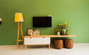 デラックス ルーム バルコニー ガーデンビュー | 高級寝具、羽毛の掛け布団、ミニバー、セーフティボックス (室内)