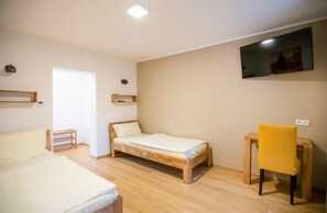 Desk, free WiFi, bed sheets - Schloss Buchenau (Eiterfeld)