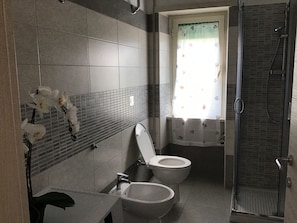 Hair dryer, towels