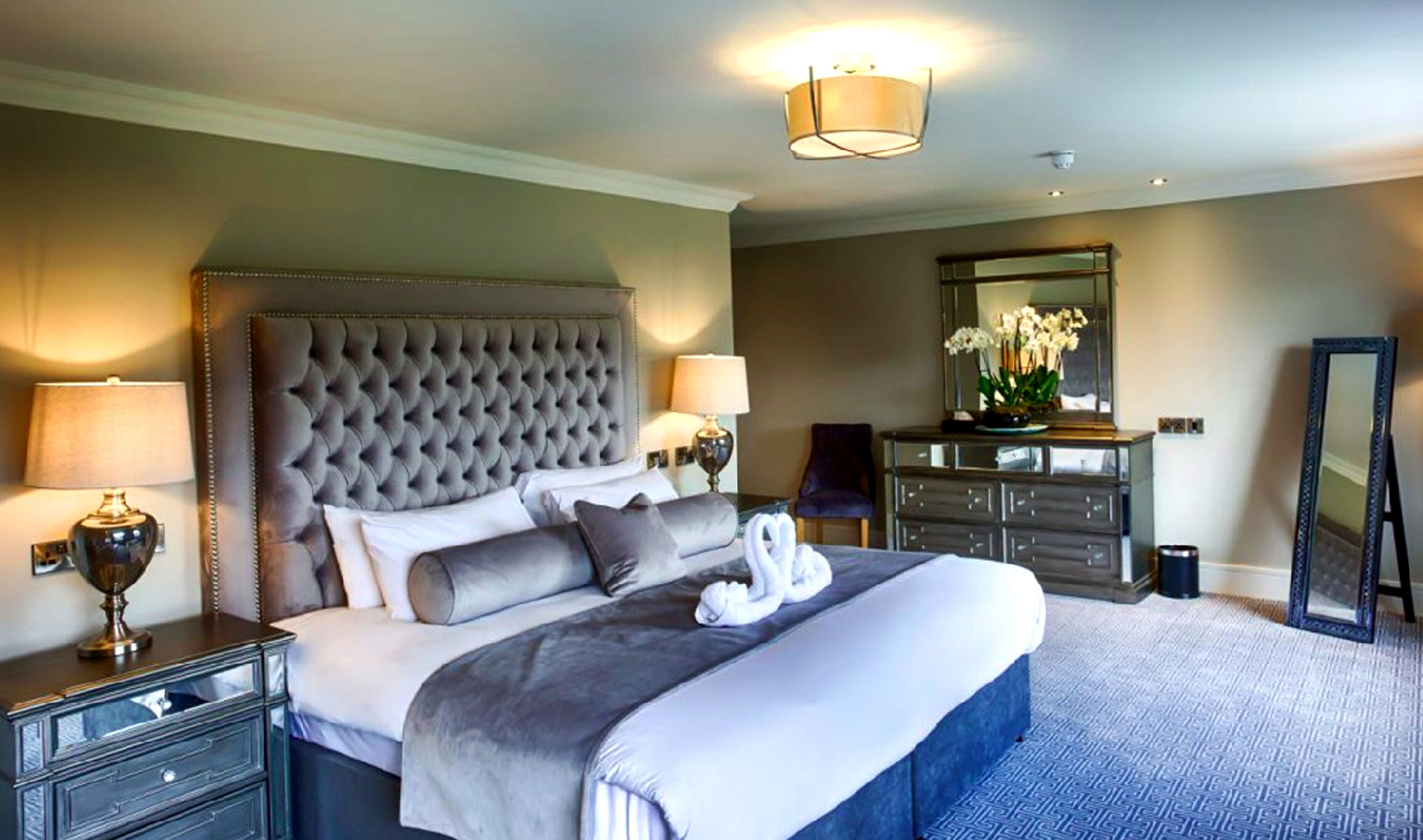 suite, garden view | in-room safe, iron/ironing board, free wifi, bed sheets