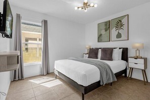 3 bedrooms, travel cot, WiFi, bed sheets