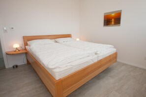 2 Schlafzimmer, Reisekinderbett, kostenloses WLAN