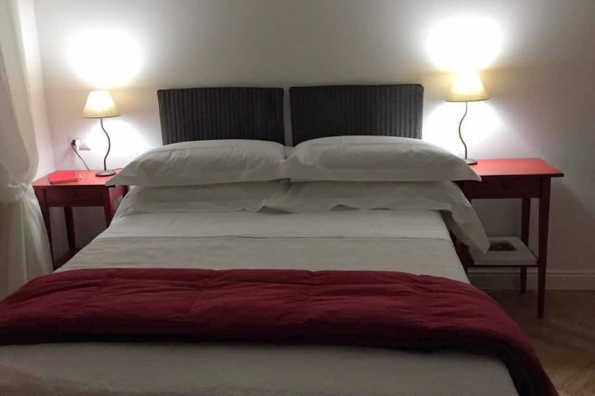 Deluxe Room, 1 Double Bed (Berenice) | Premium bedding, in-room safe, blackout drapes, soundproofing