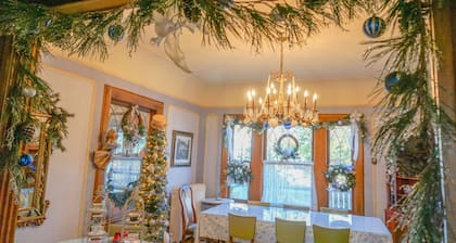 Mathis House, A Victorian Bed & Breakfast and Tea Room at 600 Main