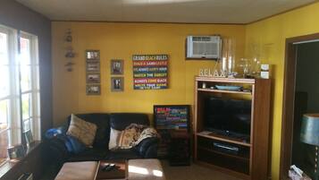 Smart TV, DVD player