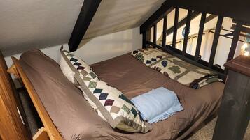 2 bedrooms, desk, iron/ironing board, travel cot