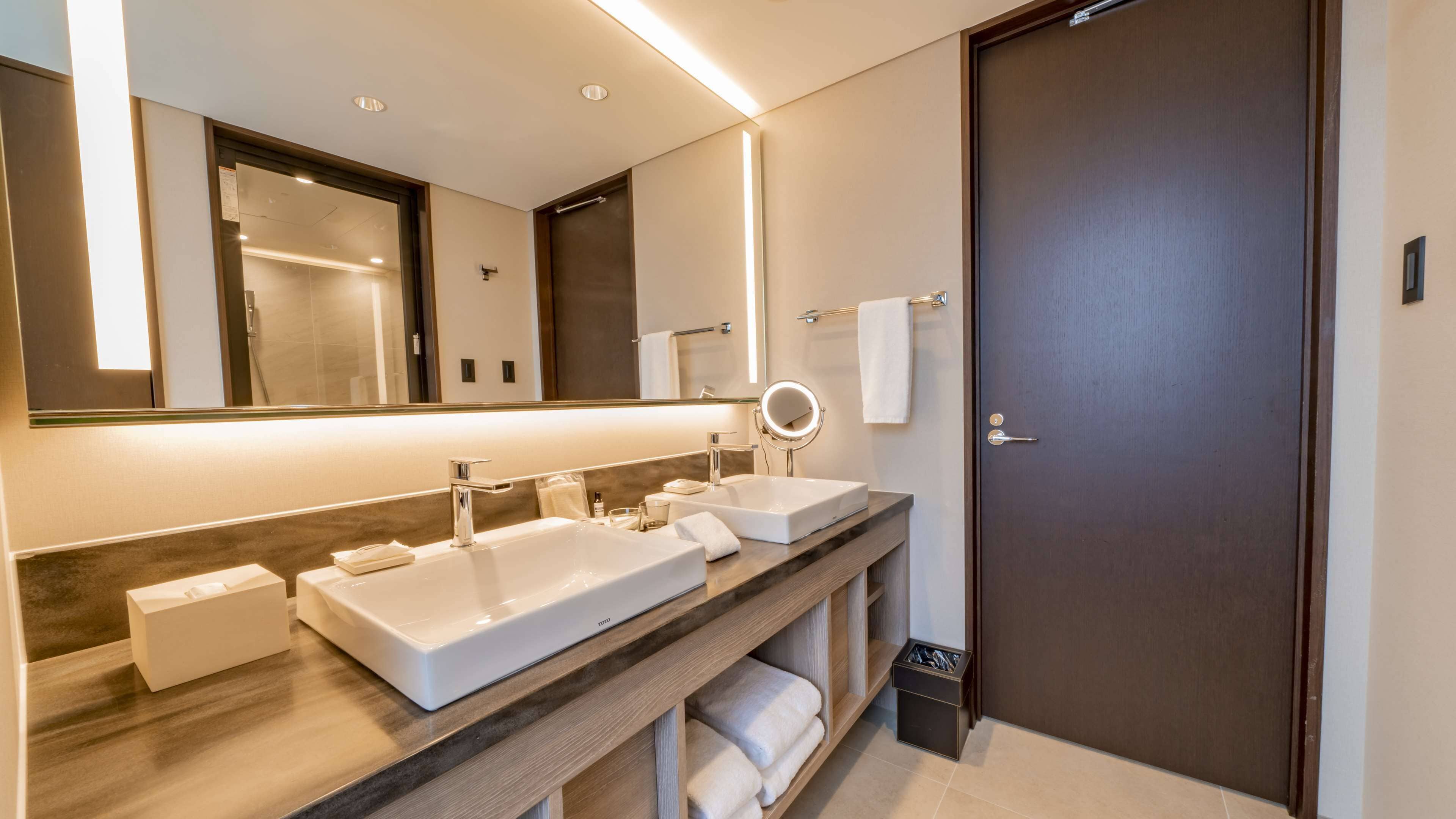 1 bedroom, in-room safe, desk, blackout curtains