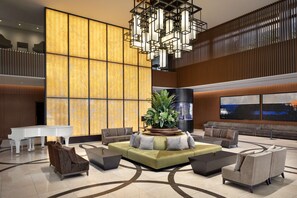 2 bars/lounges, rooftop bar - Hyatt Regency Tokyo Bay (Urayasu)