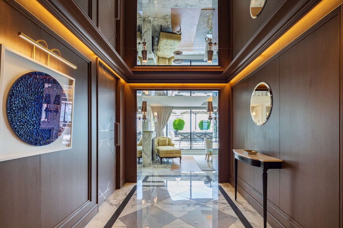 1 bedroom, in-room safe, desk, blackout curtains