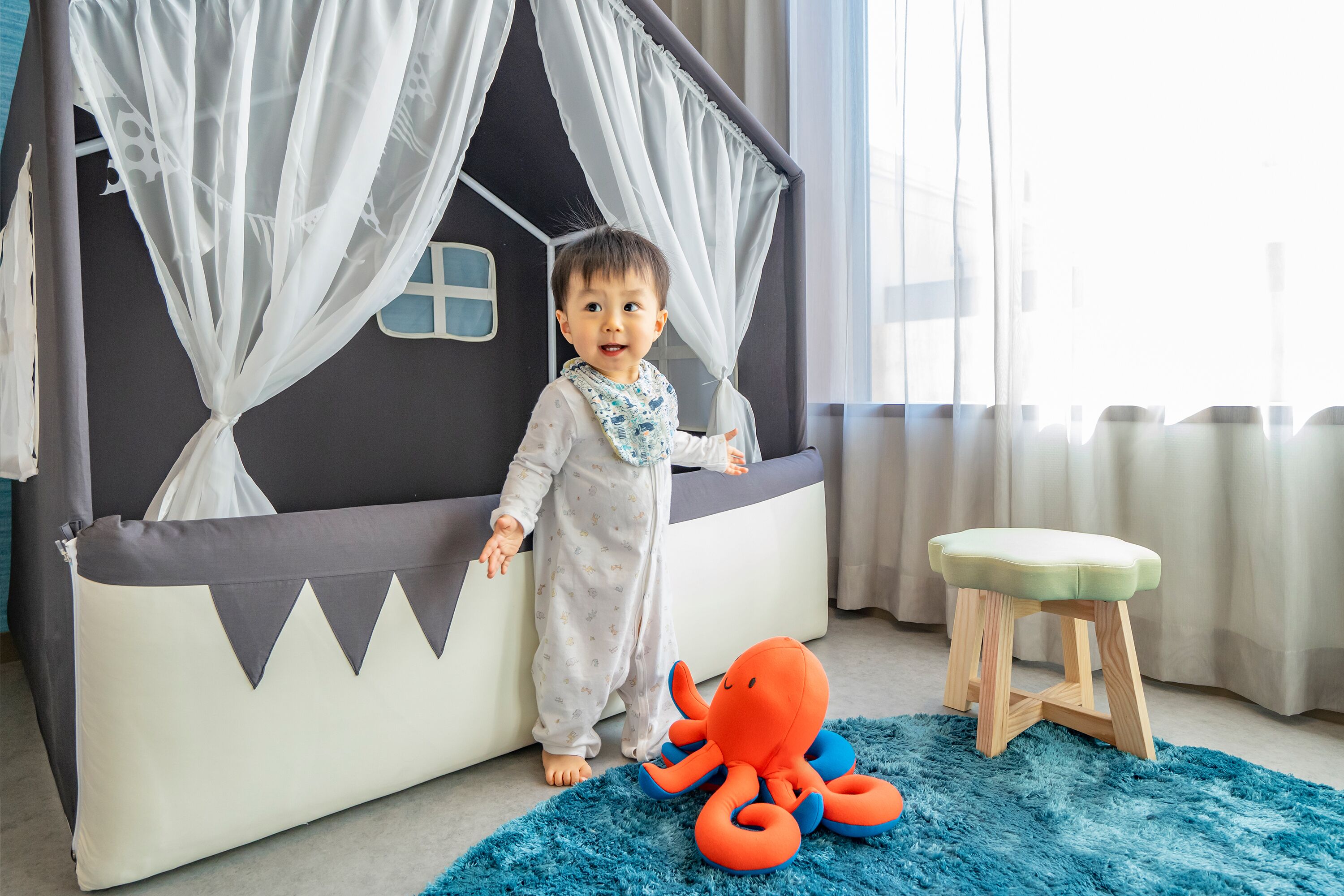 room (3 single beds, kids-friendly) | 1 bedroom, in-room safe, desk, blackout curtains