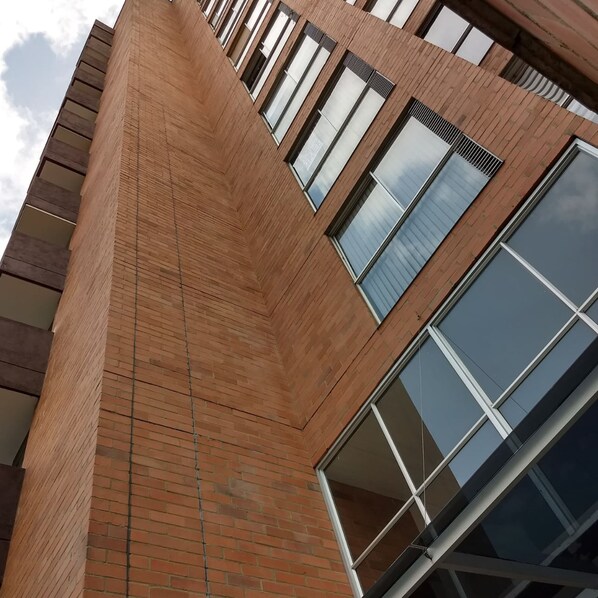 Front of property - Apartasuites Poblado (Medellín)