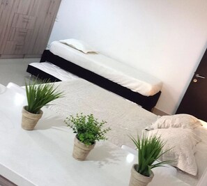 Grand Apartment, Multiple Beds, Non Smoking | Minibar, iron/ironing board, free WiFi, bed sheets - Apartasuites Poblado (Medellín)