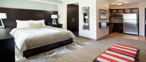 Standard Studio, 1 Queen Bed, Kitchen, Mountain View