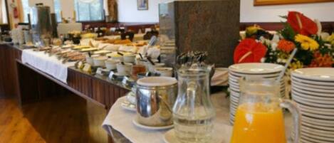 Petit déjeuner buffet compris tous les jours