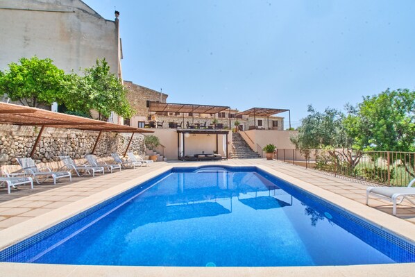 Outdoor pool, pool loungers
