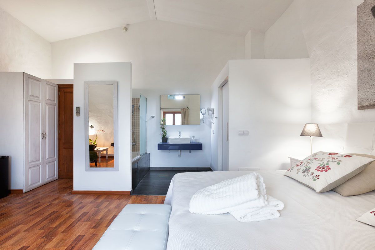 1 bedroom, minibar, in-room safe, individually decorated