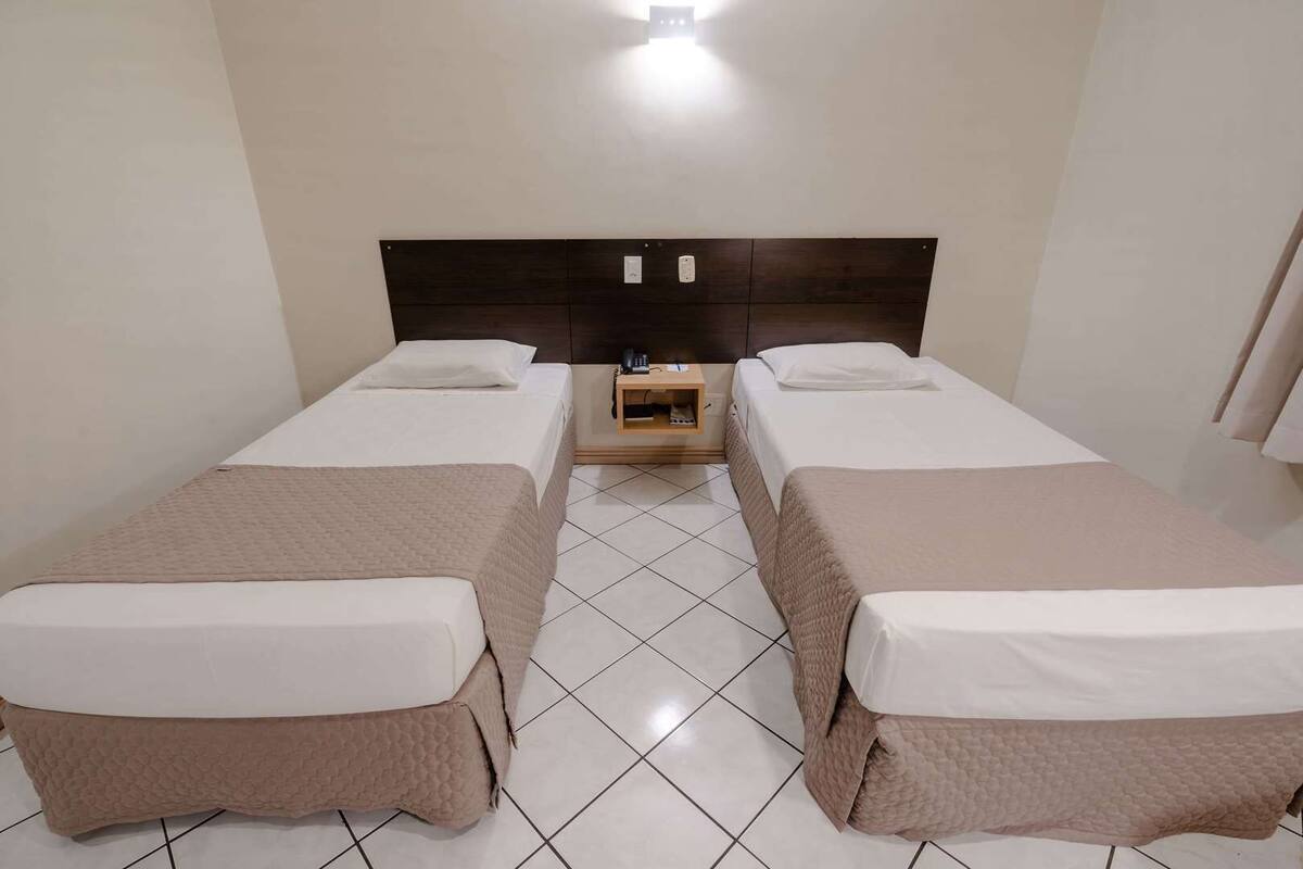 standard room, 2 single beds | minibar, desk, free wifi, bed sheets