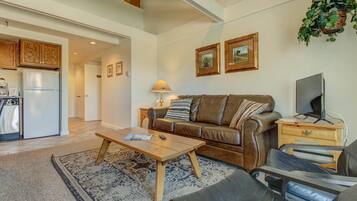 獨棟房屋, 多張床 (Two-Bedroom Townhouse) | 客廳