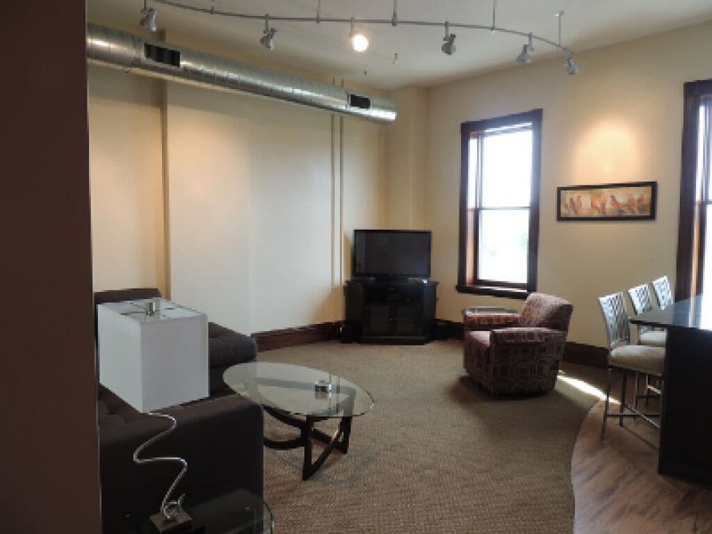 luxury suite, private bathroom, city view (the ontario)