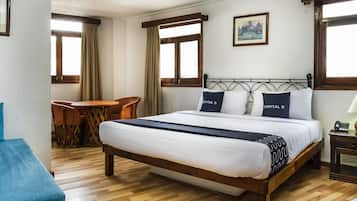 Habitación superior | Insonorización, tabla de planchar con plancha y wifi gratis