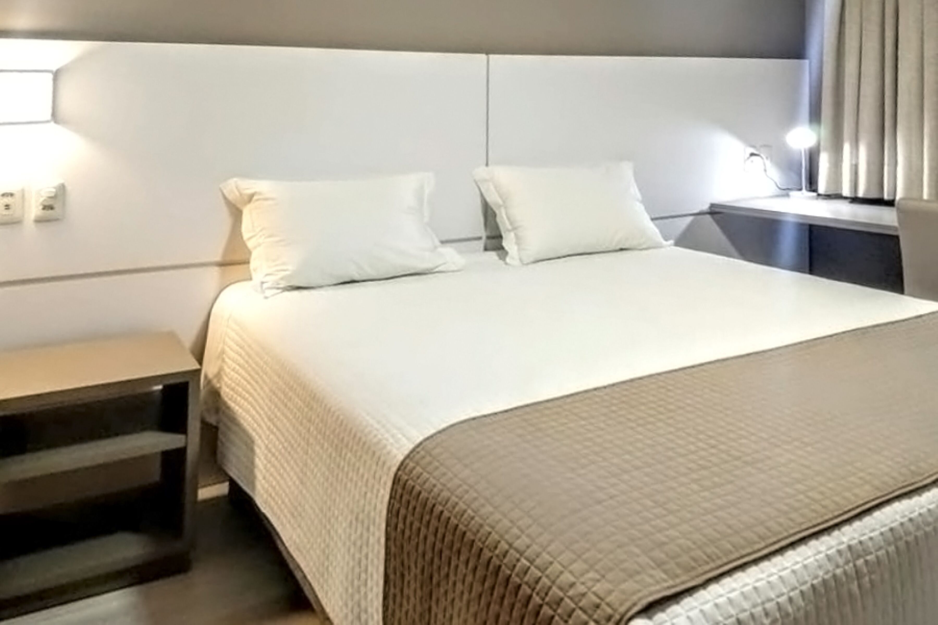 minibar, in-room safe, desk, laptop workspace