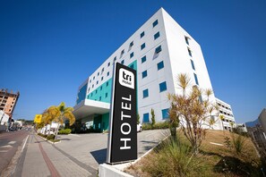 Exterior - Tri Hotel Executive Indaial (Indaial)