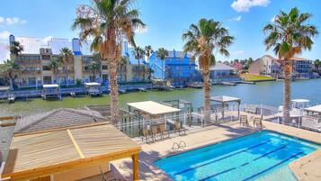 Casa, varias camas (Apartment) | Alberca