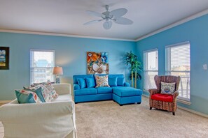 House, Multiple Beds (Apartment) | Living room