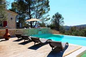 Utomhuspool