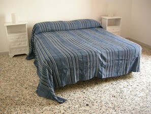 4 Schlafzimmer, Bügeleisen/Bügelbrett, Reisekinderbett