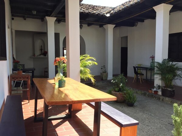 Petit déjeuner préparé sur commande servi tous les jours en supplément